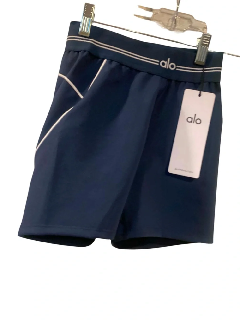 NWT ALO Yoga airbrush high waist heart throb short NAVY Size XXS